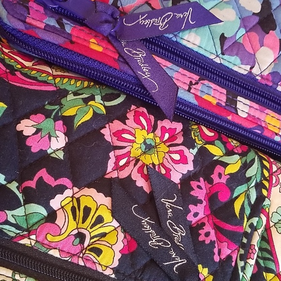 Vera Bradley wristlet/clutch - Picture 3 of 7